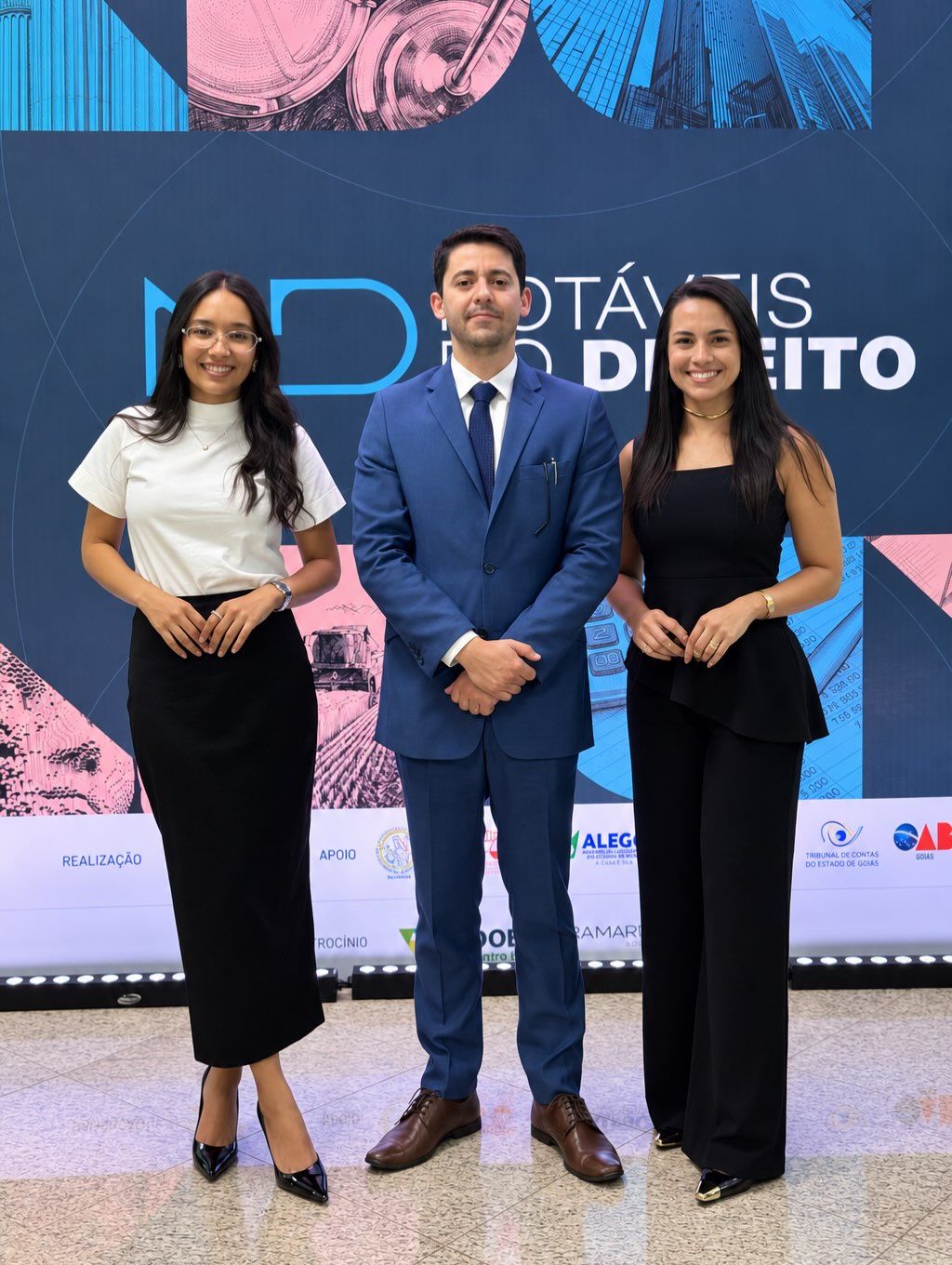 Ana Zanuzzi no evento VII Notáveis do Direito, debatendo contratos agrários — imagem 2 de 7